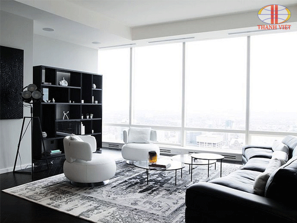 Thiết kế nội thất phòng khách độc đáo với màu đen và trắng