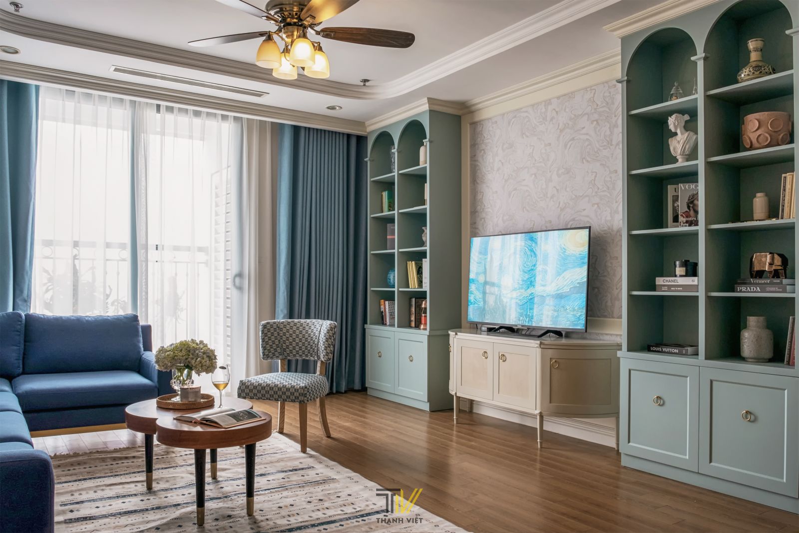 Phòng khách với ánh sáng tự nhiên