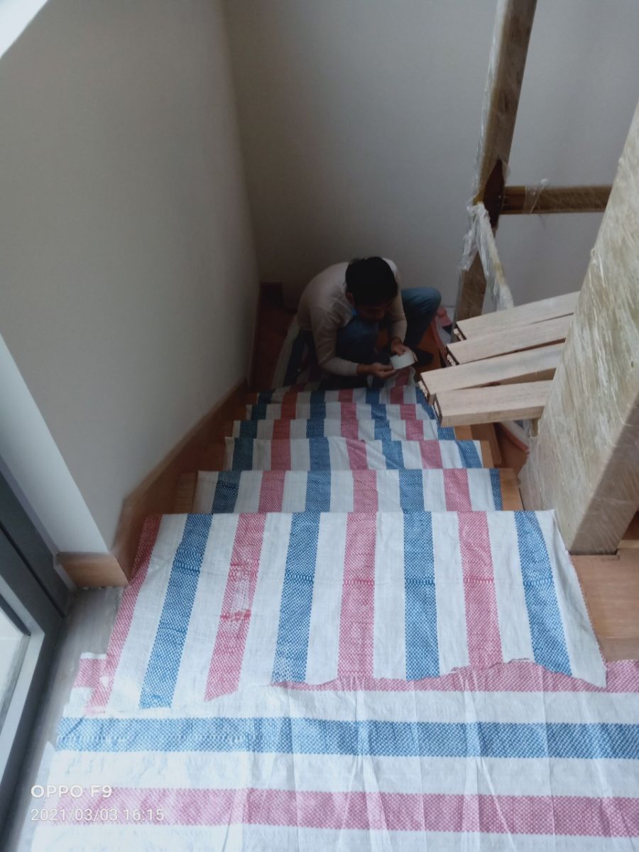 Quá trình thi công cầu thang