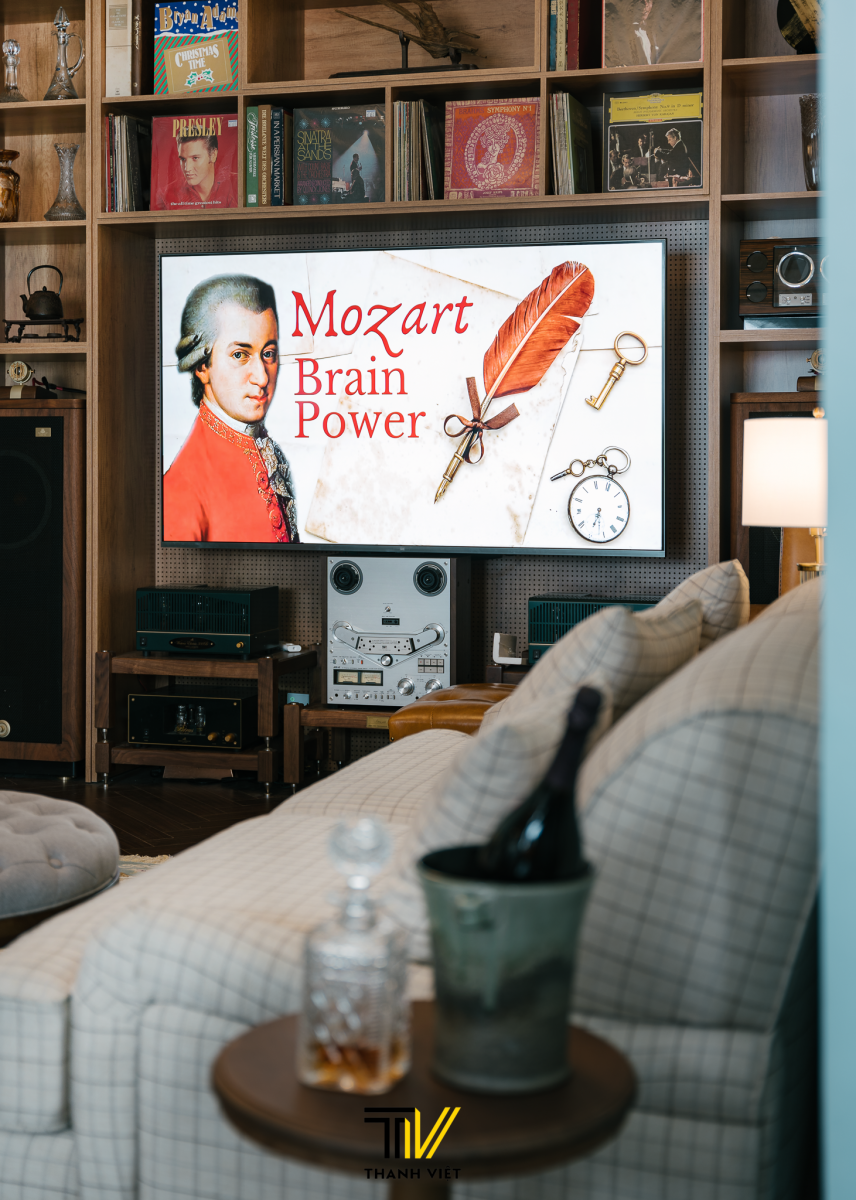 Kệ tivi trưng bày và trang trí