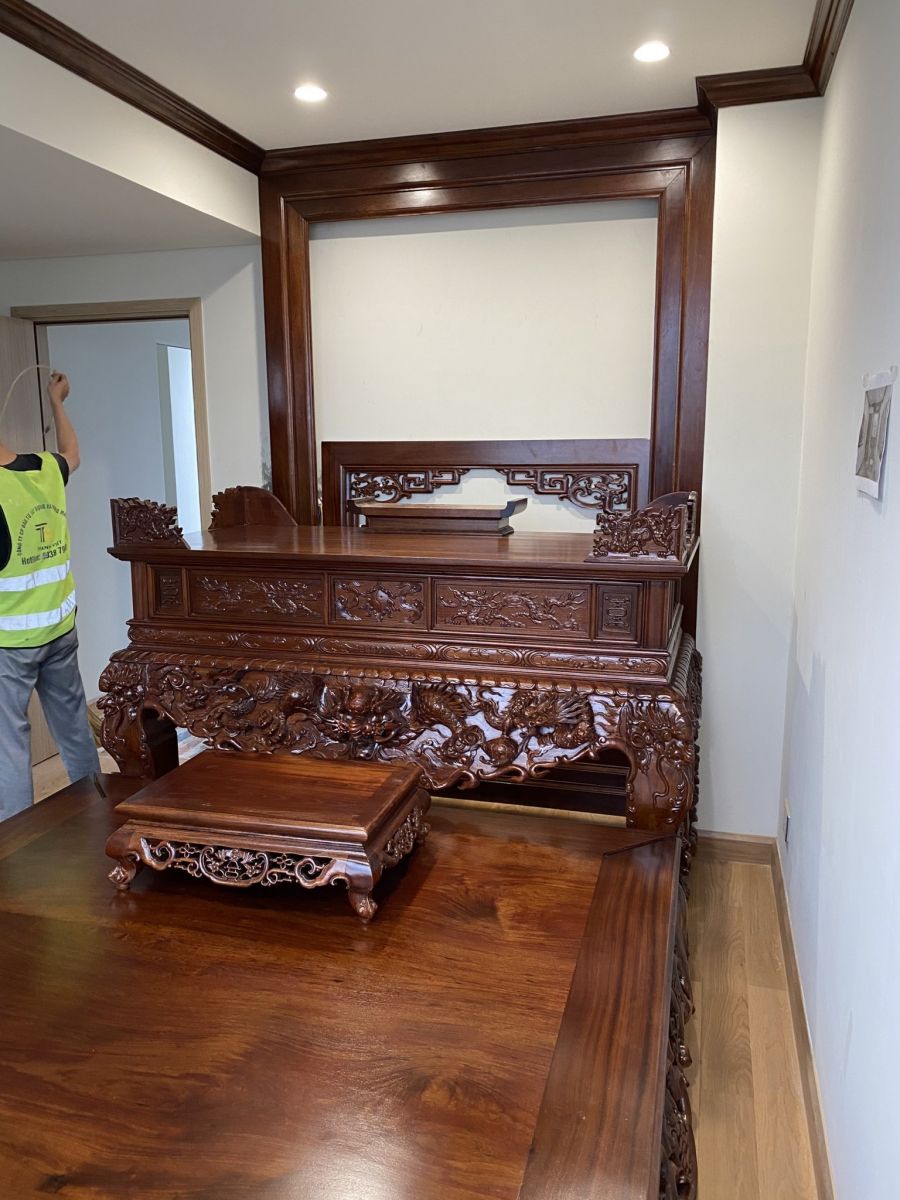 Lắp đặt khu vực phòng thờ