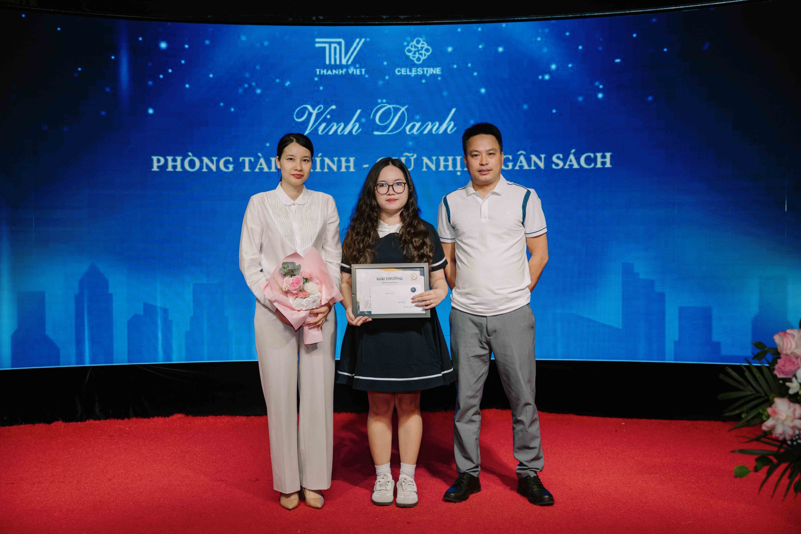 Vinh danh phòng Tài chính